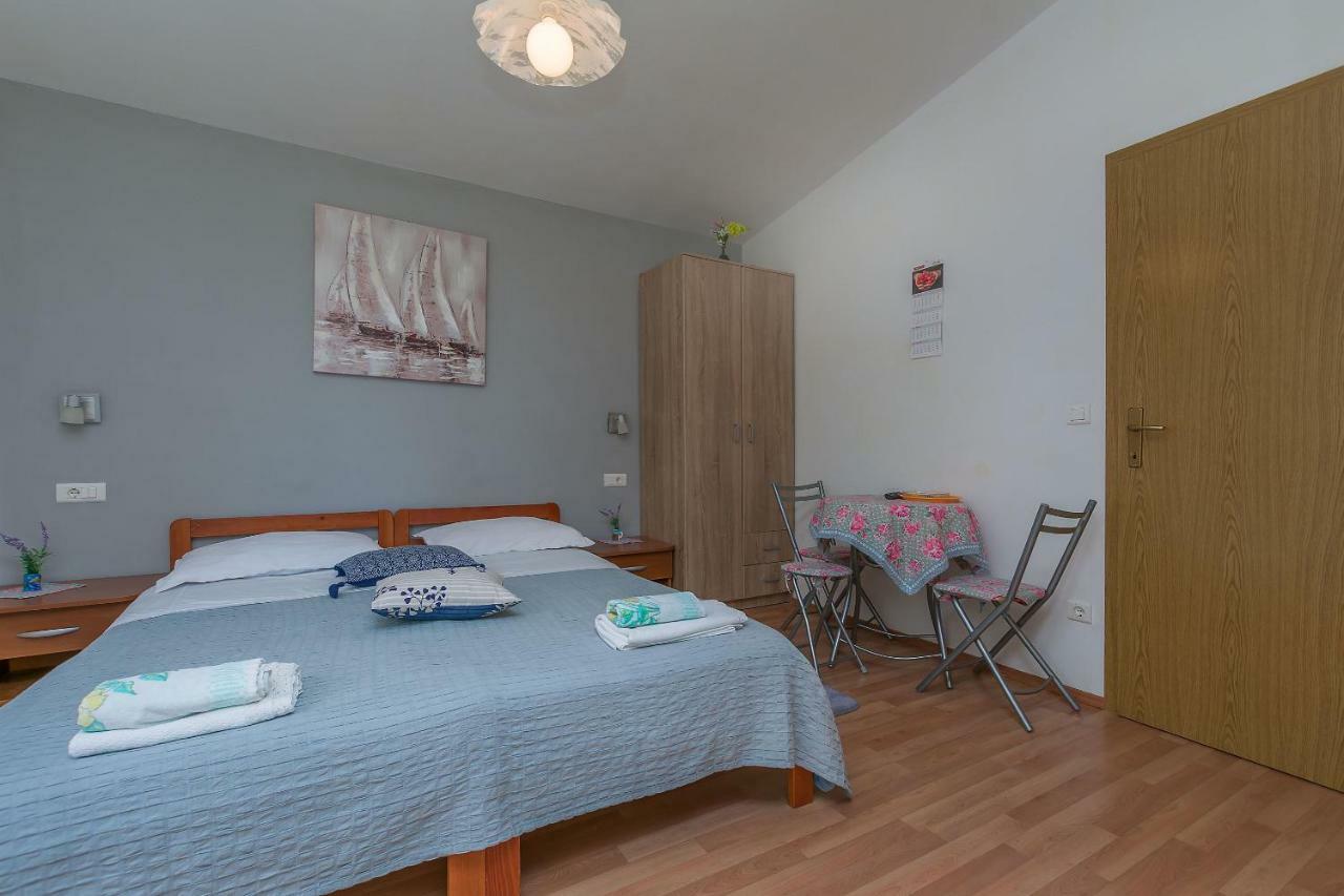 Apartment Ivanka Оміш Екстер'єр фото